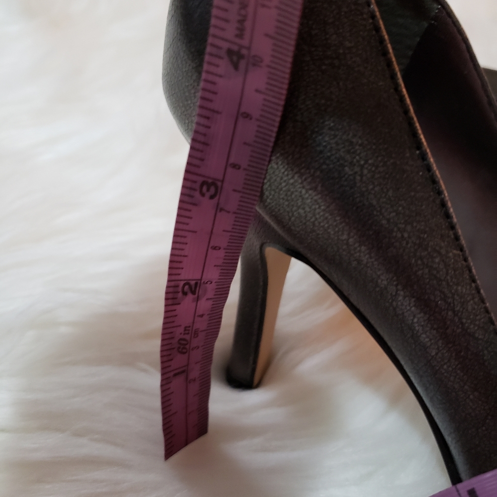 Heels - Picture 5 of 6
